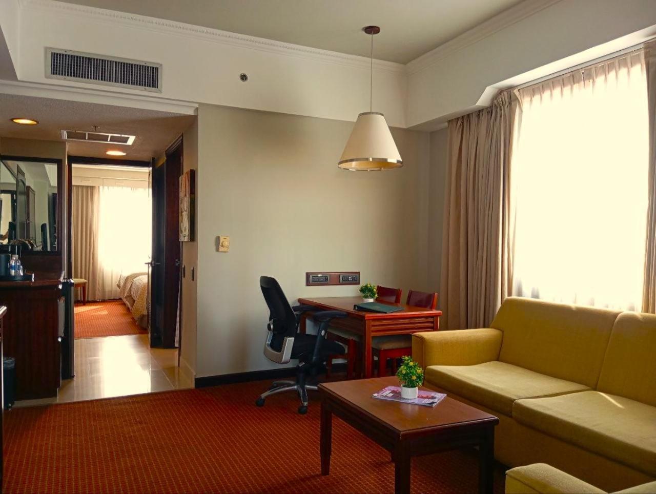 Executive Suites Valencia Buitenkant foto