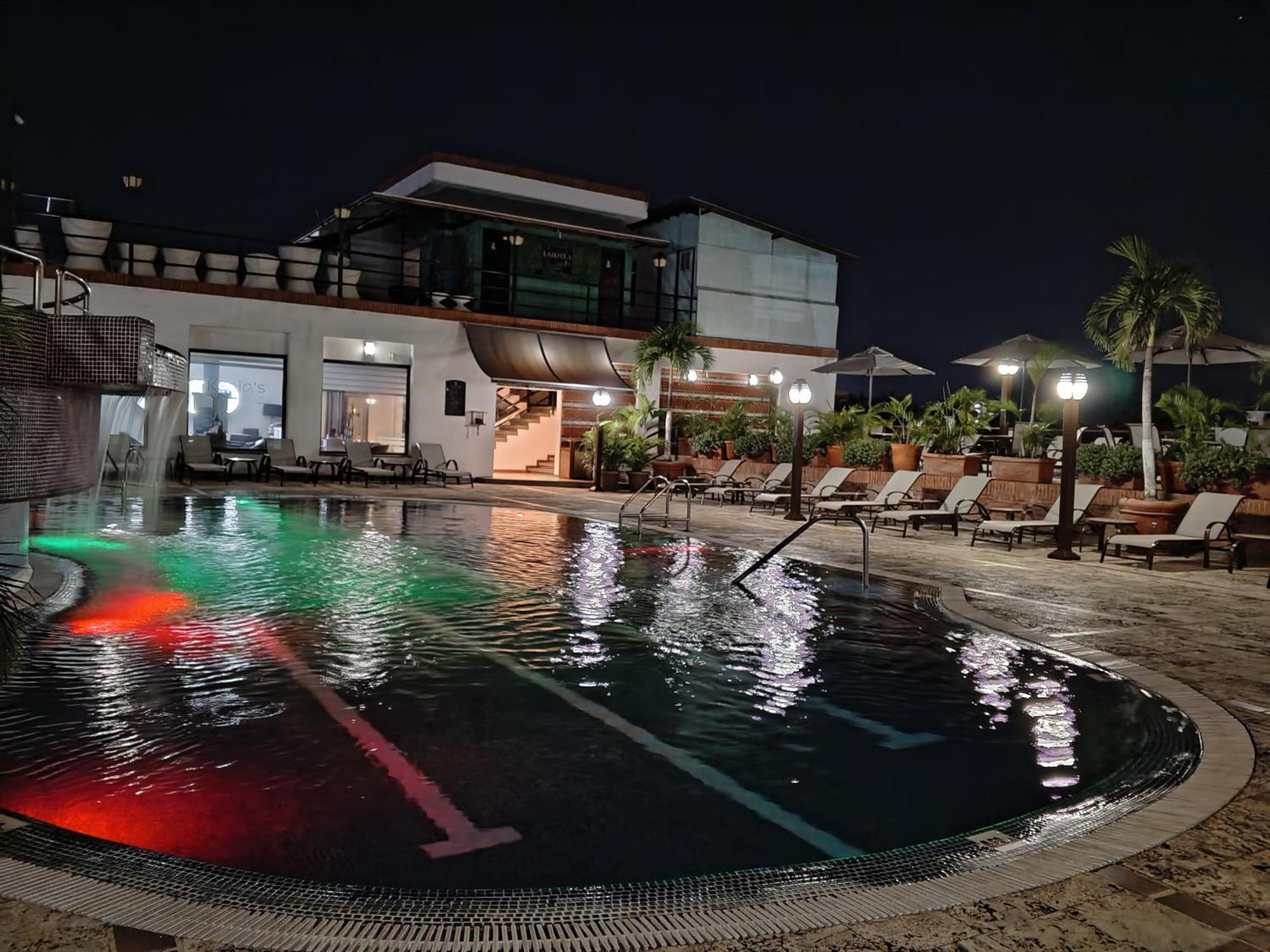 Executive Suites Valencia Buitenkant foto